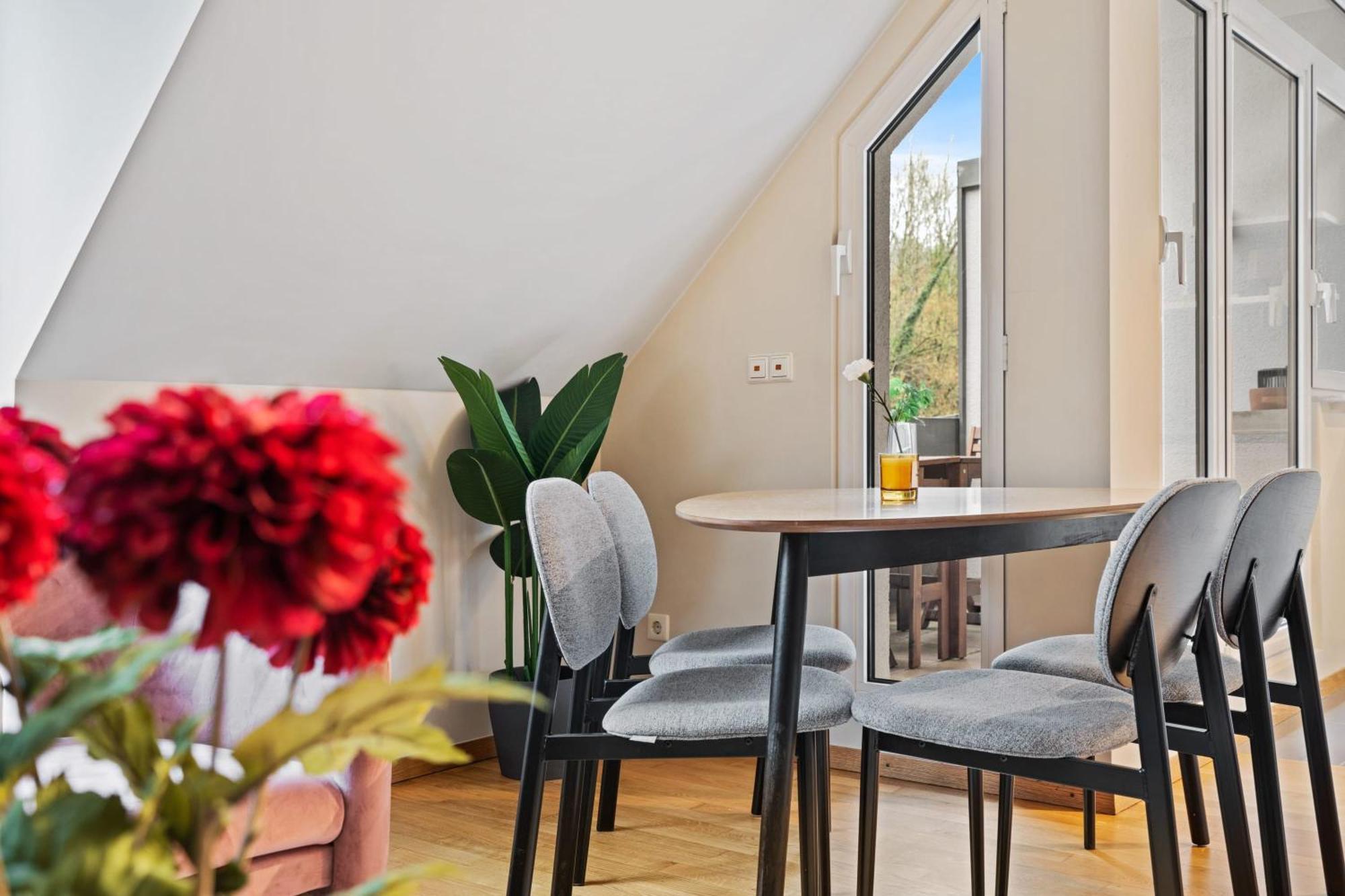 Chic 2Br Stay In Luxembourg With Free Parking Buitenkant foto