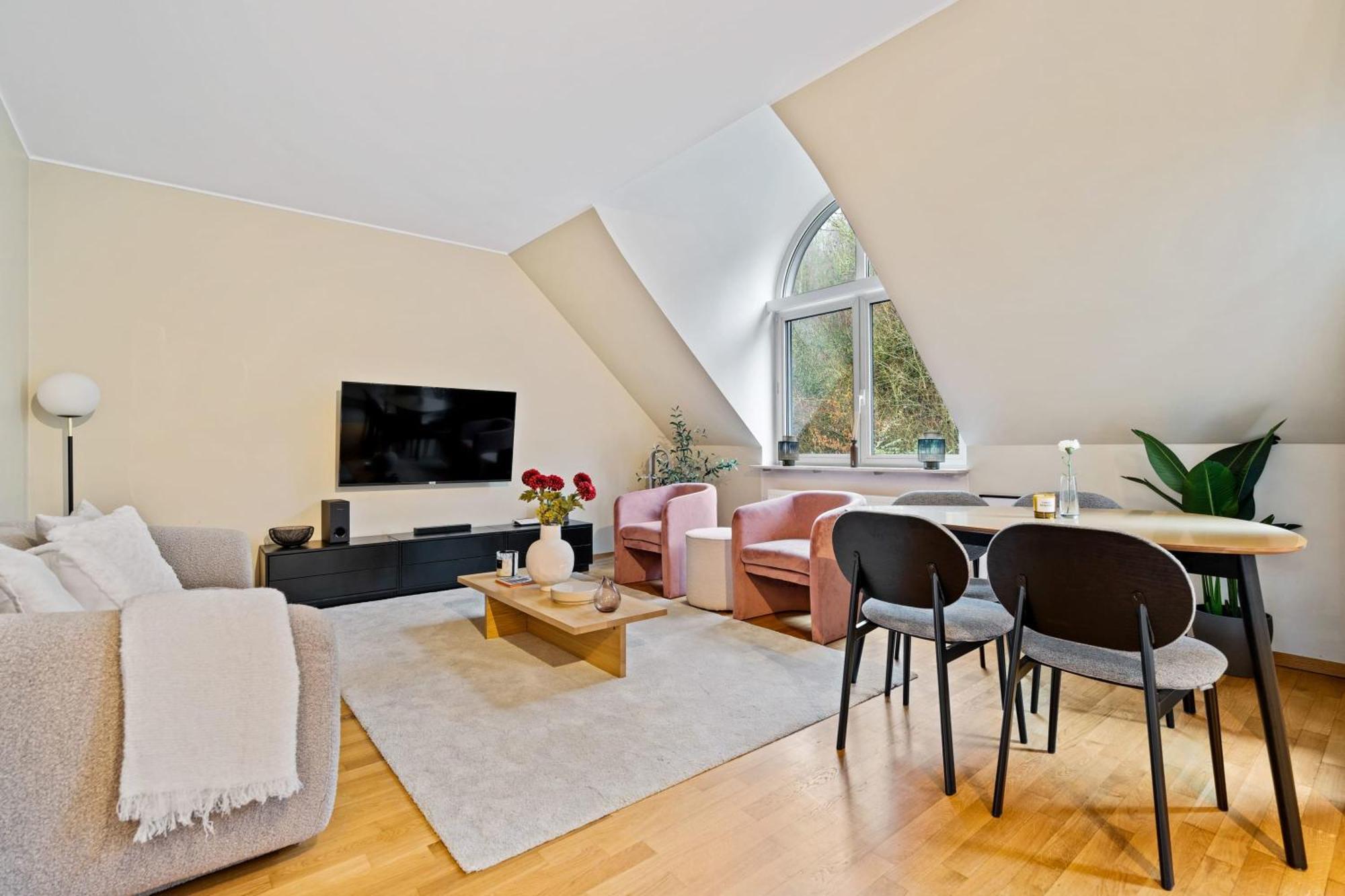 Chic 2Br Stay In Luxembourg With Free Parking Buitenkant foto
